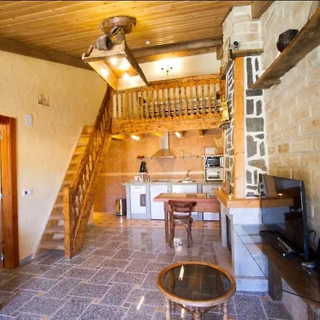 Casa Leocadia Holiday home Zafara